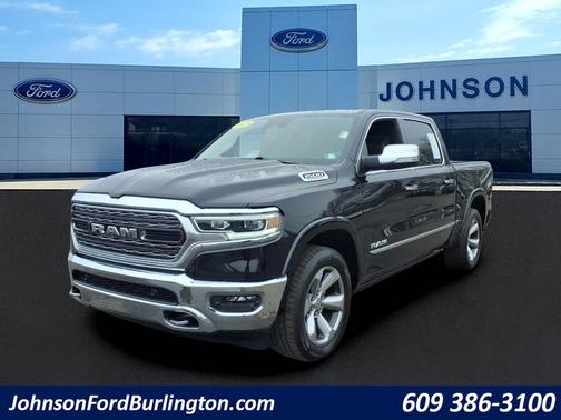 Diamond Black Crystal Pearlcoat 2021 RAM 1500 Limited