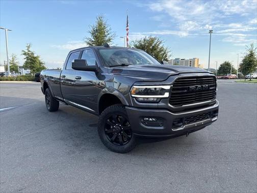 2022 RAM 3500 Laramie Crew Cab 4x4 8 Box