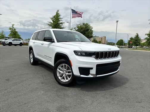 2023 Jeep Grand Cherokee L Laredo 4x2