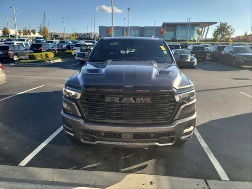 2025 RAM 1500 Laramie Crew Cab 4x4 57' Box