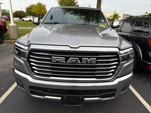2025 RAM 1500 Laramie Crew Cab 4x4 57' Box