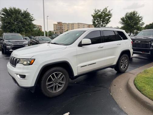 2020 Jeep Grand Cherokee Laredo E 4X2