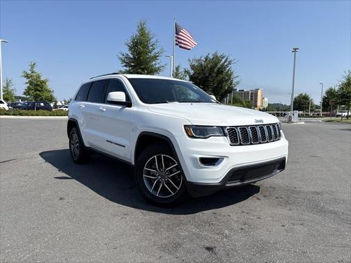 2020 Jeep Grand Cherokee Laredo E 4X2