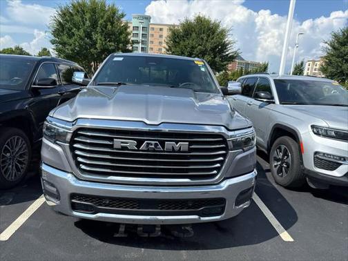 2025 RAM 1500 Laramie Crew Cab 4x4 57' Box