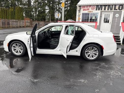 2015 Chrysler 300 S