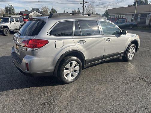 2010 Subaru Outback 3.6 R Premium