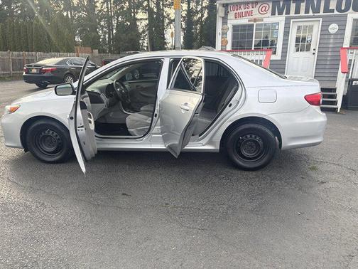 2011 Toyota Corolla S