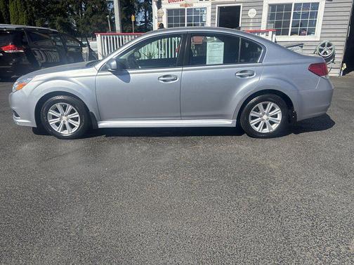 Ice Silver Metallic 2012 Subaru Legacy Premium Sedan
