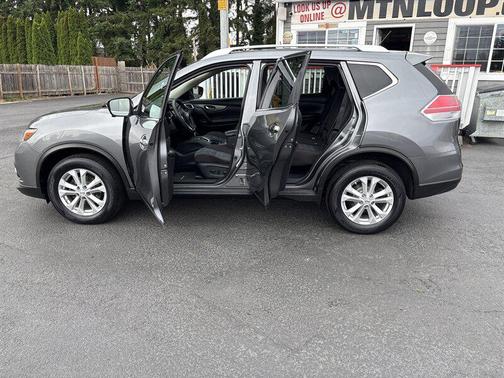 2016 Nissan Rogue SV