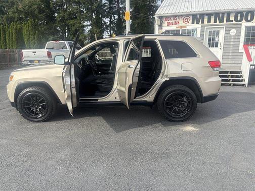 Gold 2015 Jeep Grand Cherokee Limited