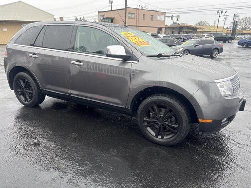 Tuxedo Black Metallic 2010 Lincoln MKX Base