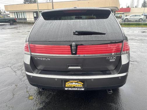Tuxedo Black Metallic 2010 Lincoln MKX Base