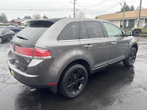 Tuxedo Black Metallic 2010 Lincoln MKX Base