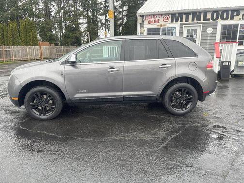 Tuxedo Black Metallic 2010 Lincoln MKX Base