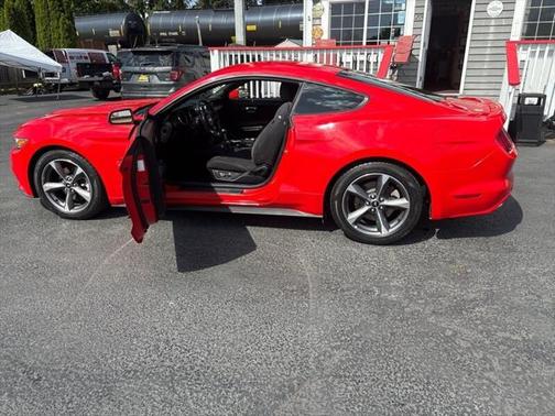 2015 Ford Mustang V6