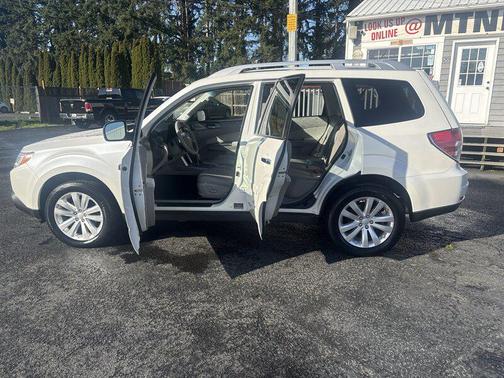 2013 Subaru Forester 2.5X Touring