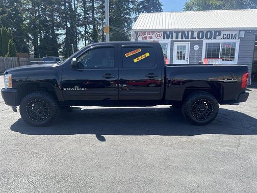 Black 2009 Chevrolet Silverado 1500 LT Crew Cab Truck