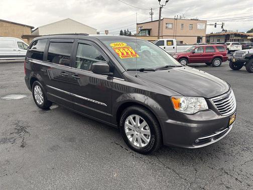 2015 Chrysler Town & Country Touring