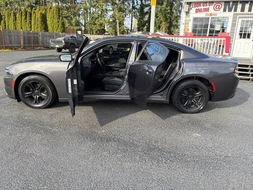 2015 Dodge Charger SE
