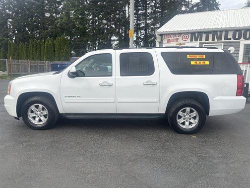 White 2014 GMC Yukon SLE