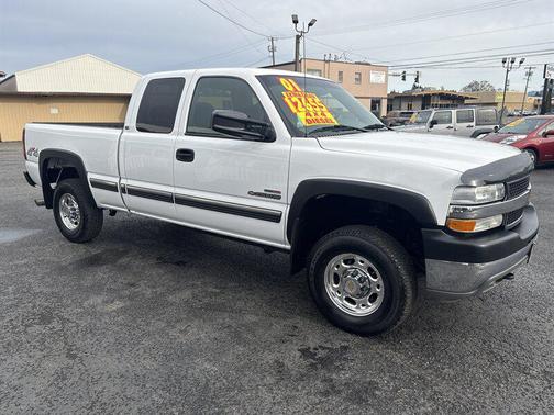 2001 Chevrolet Silverado 2500 LS H/D Extended Cab