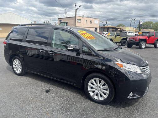 Black 2013 Toyota Sienna XLE