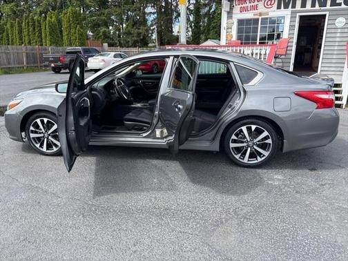 2017 Nissan Altima 2.5 SR