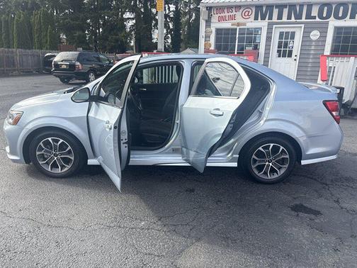 2018 Chevrolet Sonic LT