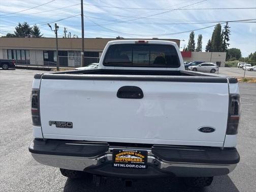 2001 Ford F-350 XL Crew Cab Super Duty