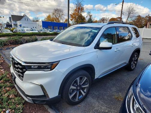 2024 Honda Pilot Touring