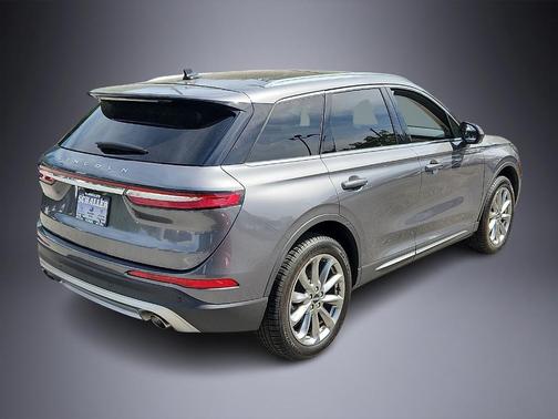 Metallic 2022 Lincoln Corsair Standard