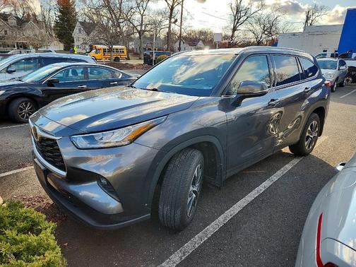 2020 Toyota Highlander XLE