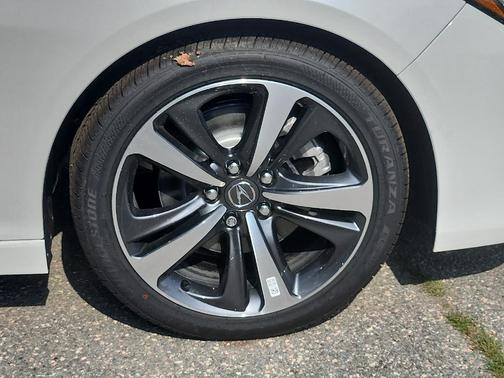 2025 Acura TLX Technology