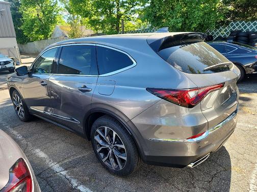 Liquid Carbon Metallic 2023 Acura MDX Technology Package