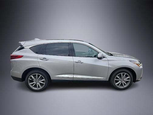 Lunar Silver Metallic 2023 Acura RDX Technology Package