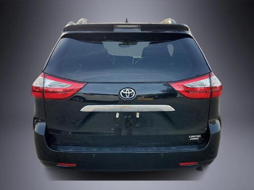 2017 Toyota Sienna Limited Premium