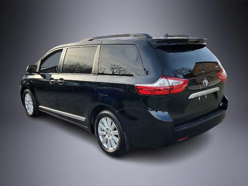 2017 Toyota Sienna Limited Premium