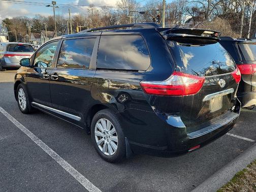 2017 Toyota Sienna Limited Premium