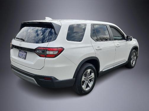 2023 Honda Pilot EX-L 7-Passenger