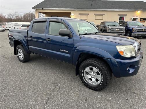 Blue 2006 Toyota Tacoma Base