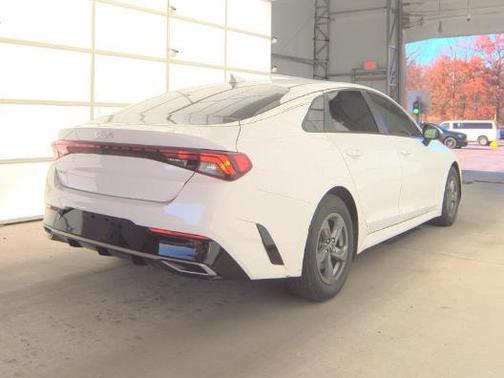 2022 Kia K5 LXS