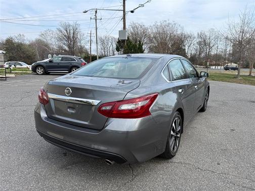 Gun Metallic 2018 Nissan Altima 2.5 SL