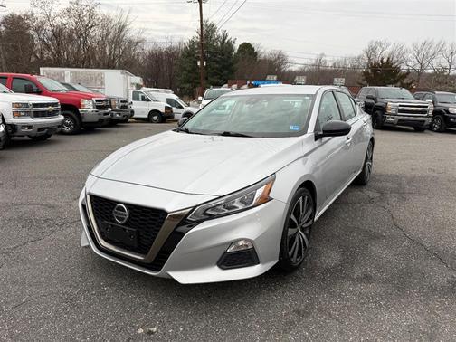 2021 Nissan Altima SR FWD