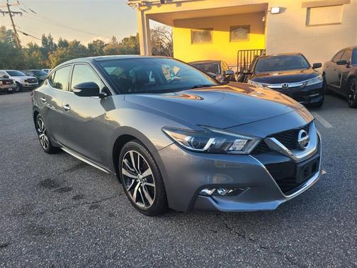 Gun Metallic 2016 Nissan Maxima 3.5 SL
