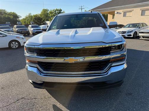 Summit White 2019 Chevrolet Silverado 1500 LT