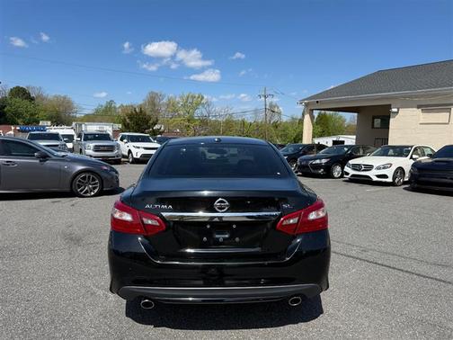 Super Black 2018 Nissan Altima 2.5 SL