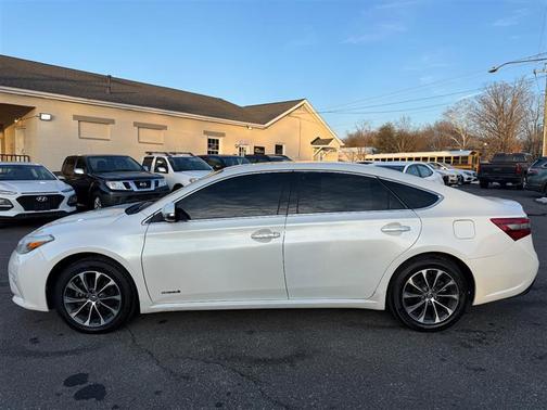2016 Toyota Avalon Hybrid XLE Premium