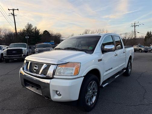 2014 Nissan Titan SL