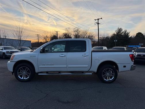 2014 Nissan Titan SL