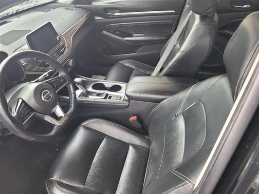 Super Black 2020 Nissan Altima 2.5 SL